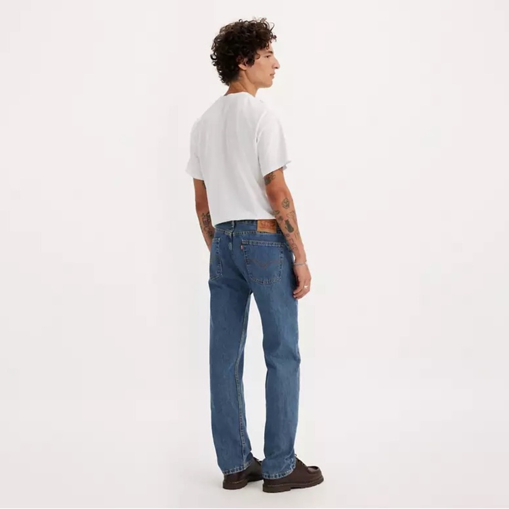 NWT Levi’s Mens 505 Regular Fit Medium Stonewash Non-Stretch Denim Jeans 36 x 29 - Picture 2 of 16